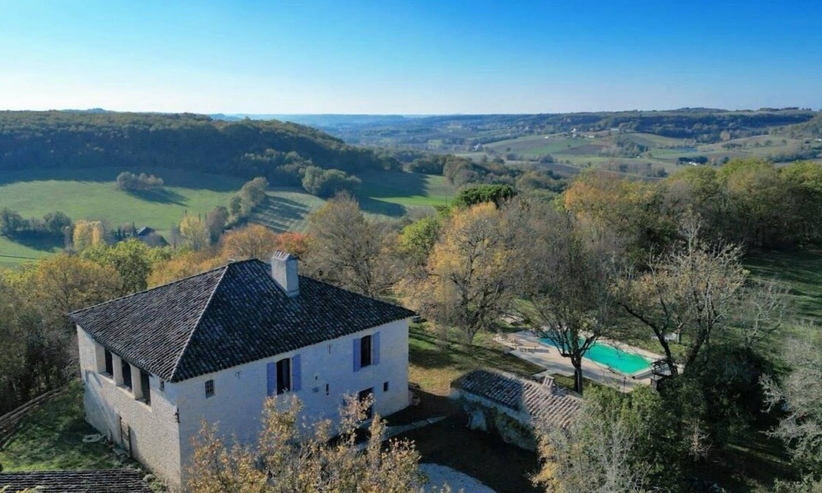 Sainte-Alauzie Apartment | Gîte and pool south of the LOT / 2 pers / Muscari