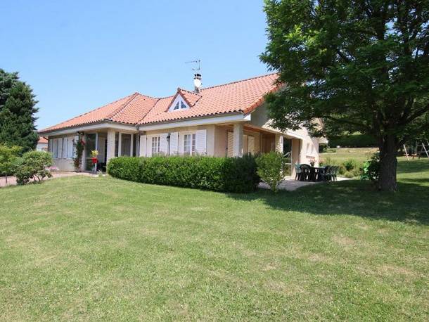 Arsac-en-Velay House | Gite Arsac-en-Velay, 7 bedrooms, 12 persons
