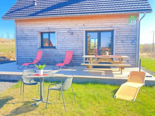 Saint-Genes-Champespe Ski Chalet | Gite Artense lodge