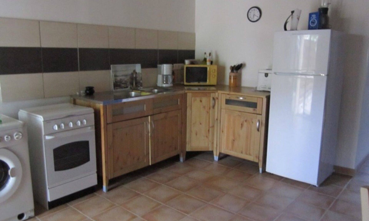 Codognan Apartment | - Gite Bas -