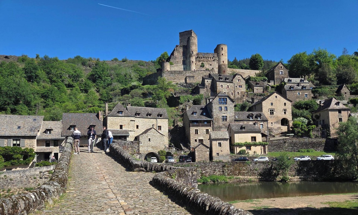 Belcastel Cottage | Gite Belcastel - In One Of The Most Beautiful Villages In France - Aveyron