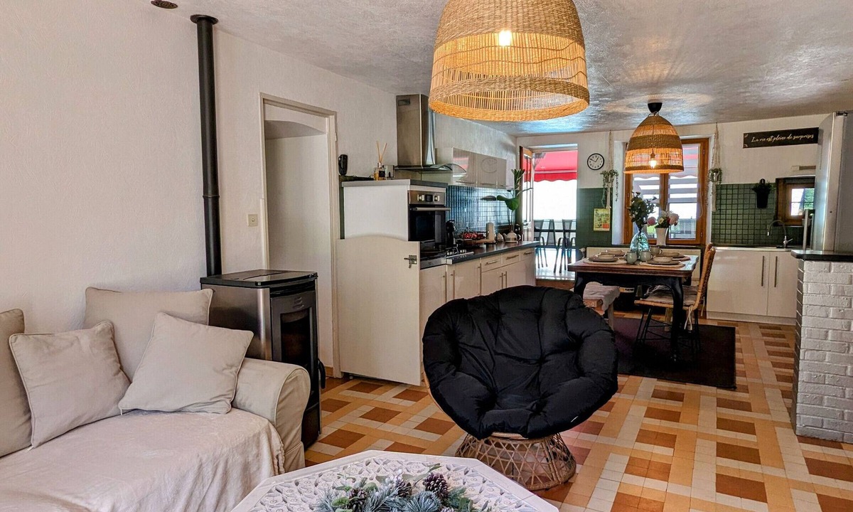 Bougnon Cottage | Gite Bougnon, 4 bedrooms, 9 persons