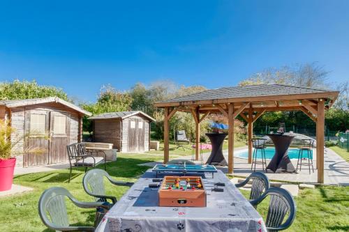 Noyant-Villages House | Gite Bricabroc 7 personnes