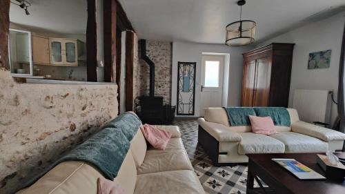 Montbazon Villa | Gite Centre Montbazon