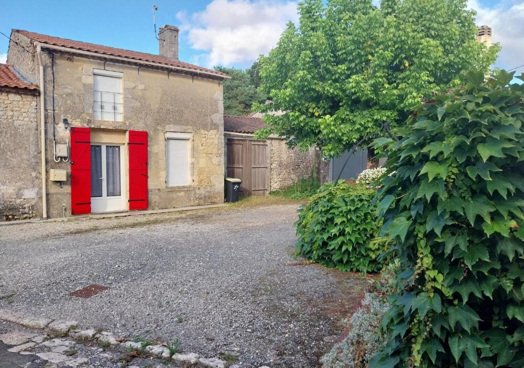 Saint-Seurin-de-Cadourne Apartment | Gite chez Lea