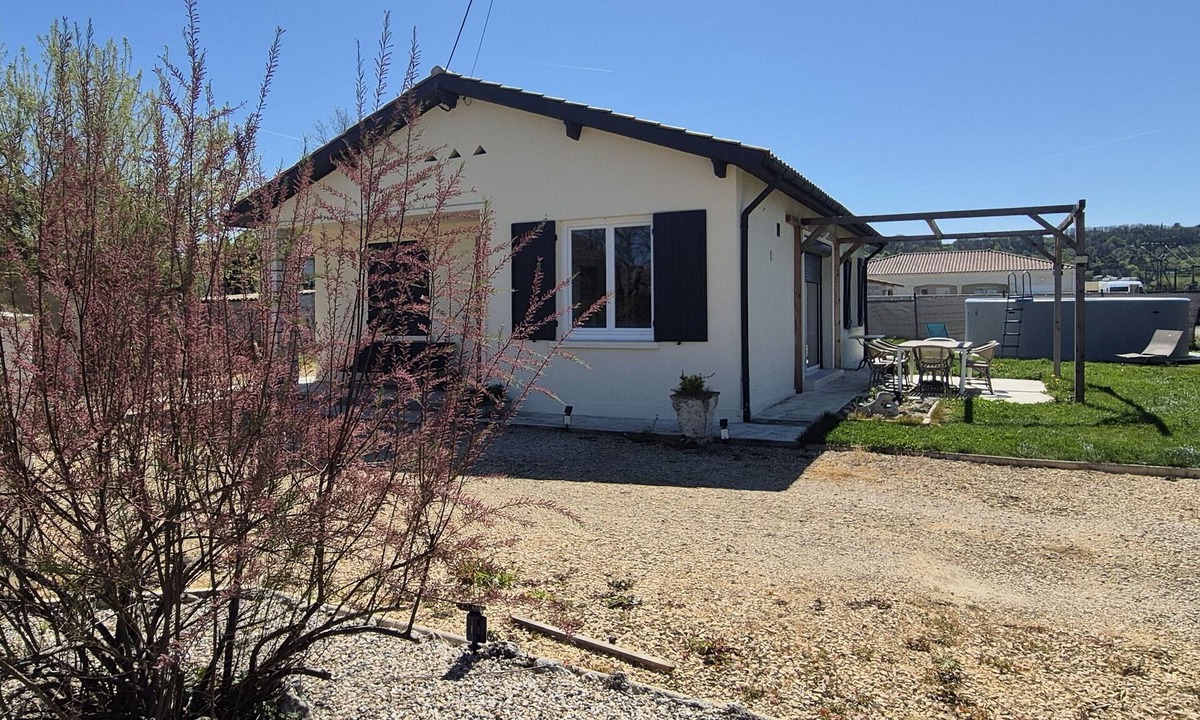 Sainte-Livrade-sur-Lot House | GITE Chez mamie 7 people in Ste Livrade sur Lot