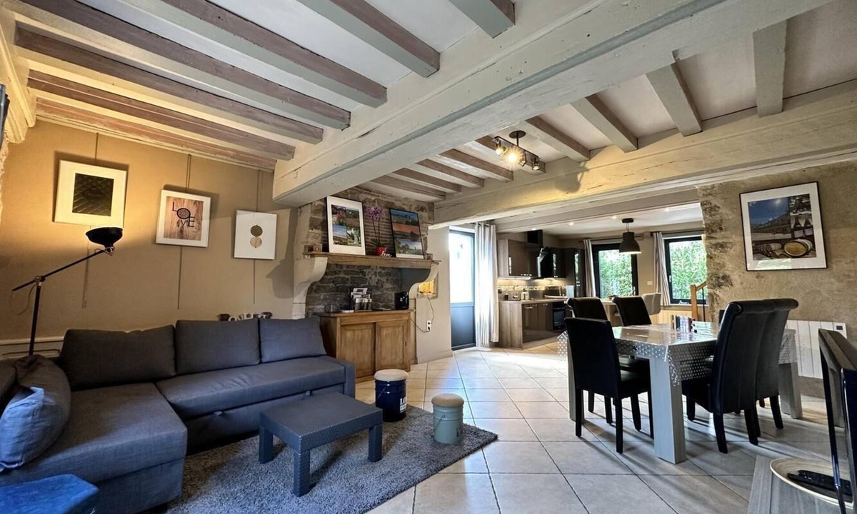 Essey House | Gite Climatisé les Lauriers