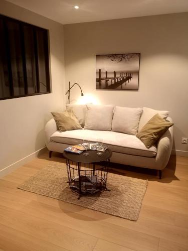 Condrieu Apartment | gite Condrieu parking privé