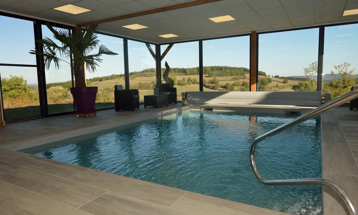 Bergesserin House | Gîte de Bellevue with indoor pool