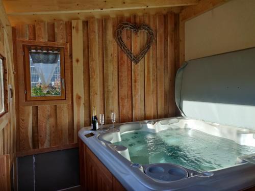 Les Sagnieres Apartment | Gite de Champ Chaulier