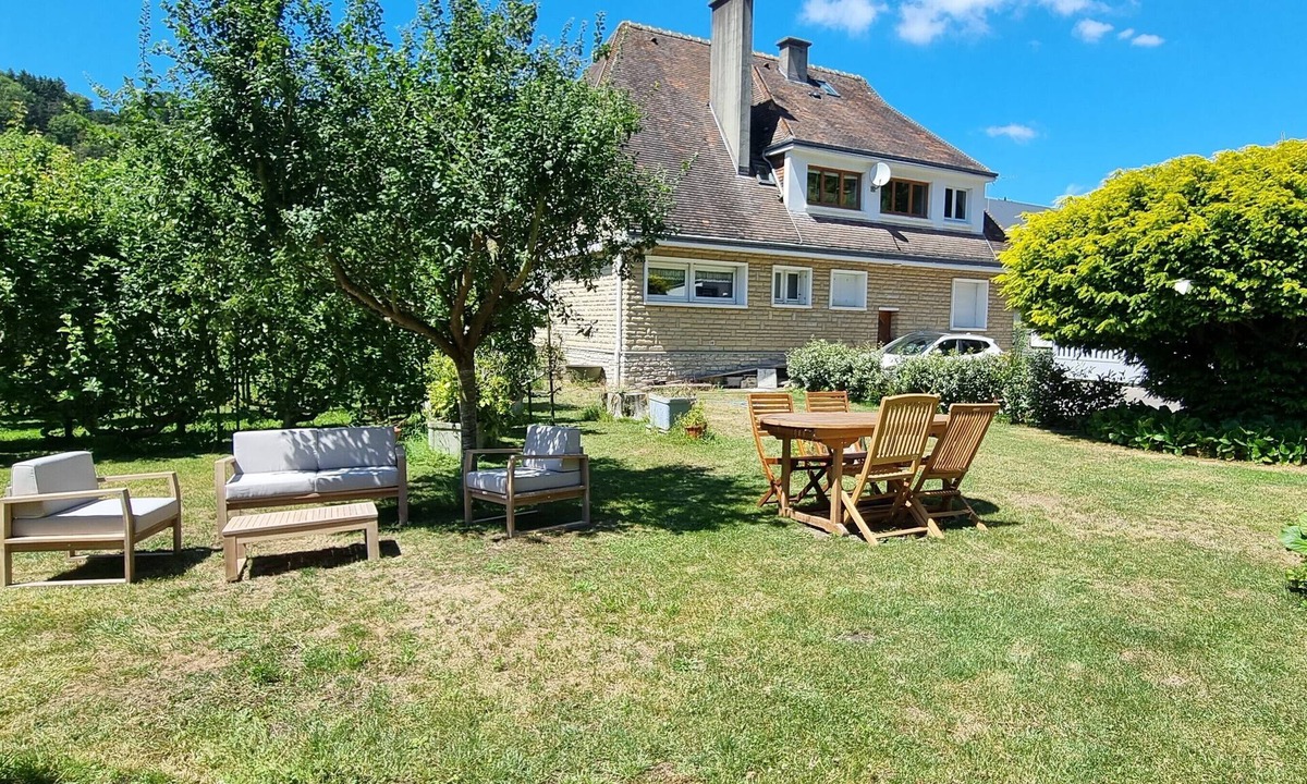 Honfleur House | Gite de Charme Centre 4P, Jardin, Parking, Durable