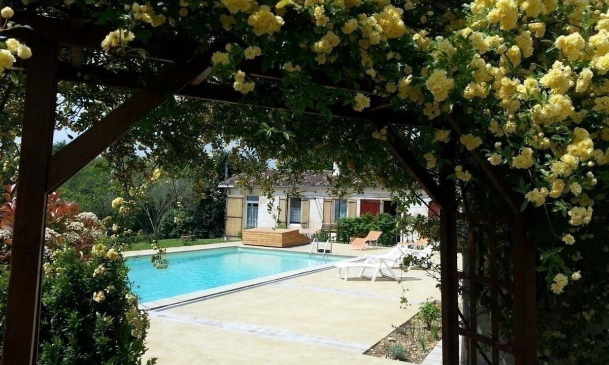 Saint-Genes-de-Lombaud House | Gite DE Montval - Saint-genes-de-lombaud