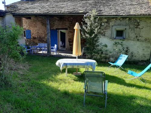 Montredon-Labessonnie House | Gite de Granquié Le Four à Pain