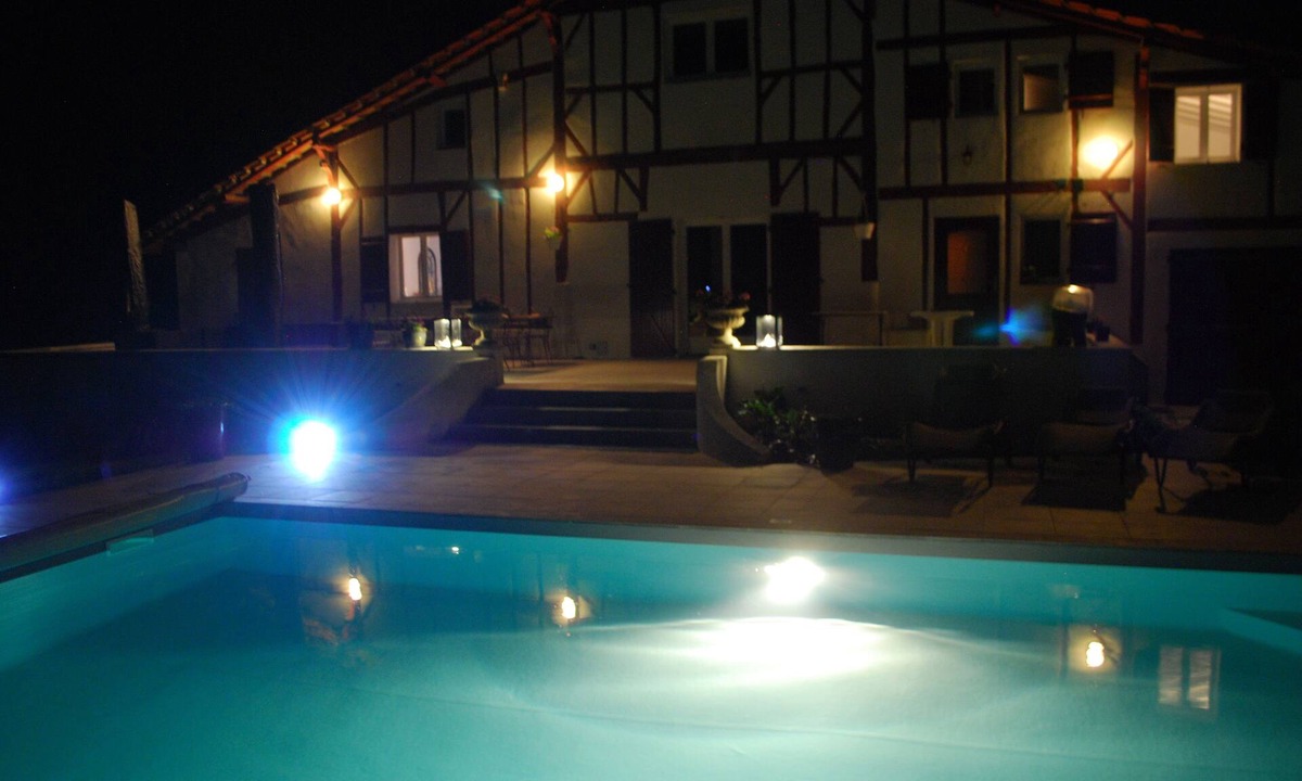 Garrey House | Gite de la BARTHE with heated pool