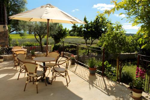 Saint-Remeze House | Gite Domaine De La Bruge