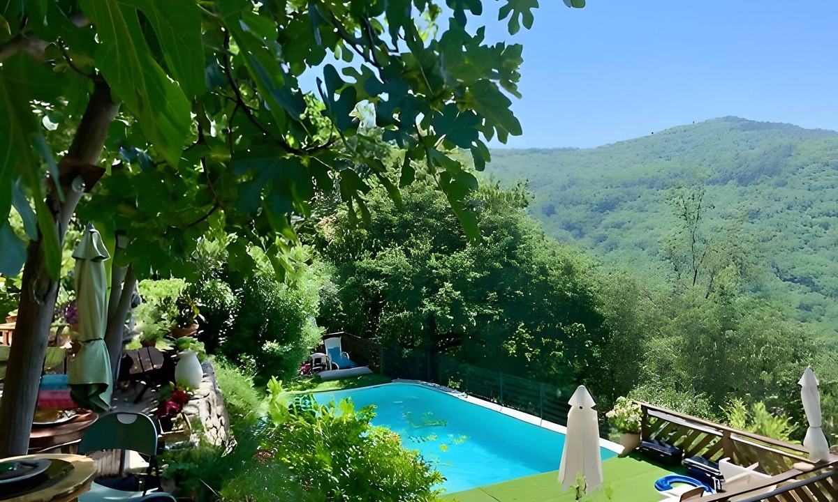 Saint-Privat House | Gite du haut – in La Rouquette, a charming little hamlet