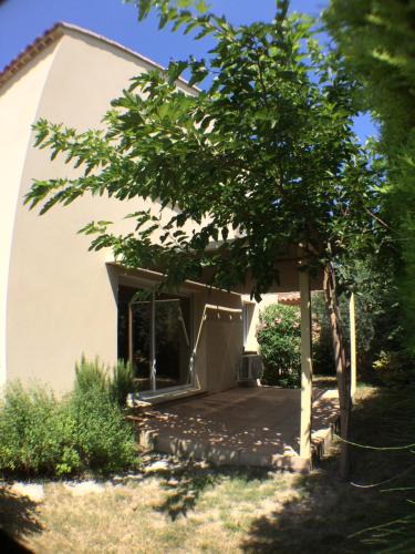 Saint-Genies-de-Comolas House | Gite Du Lavoir