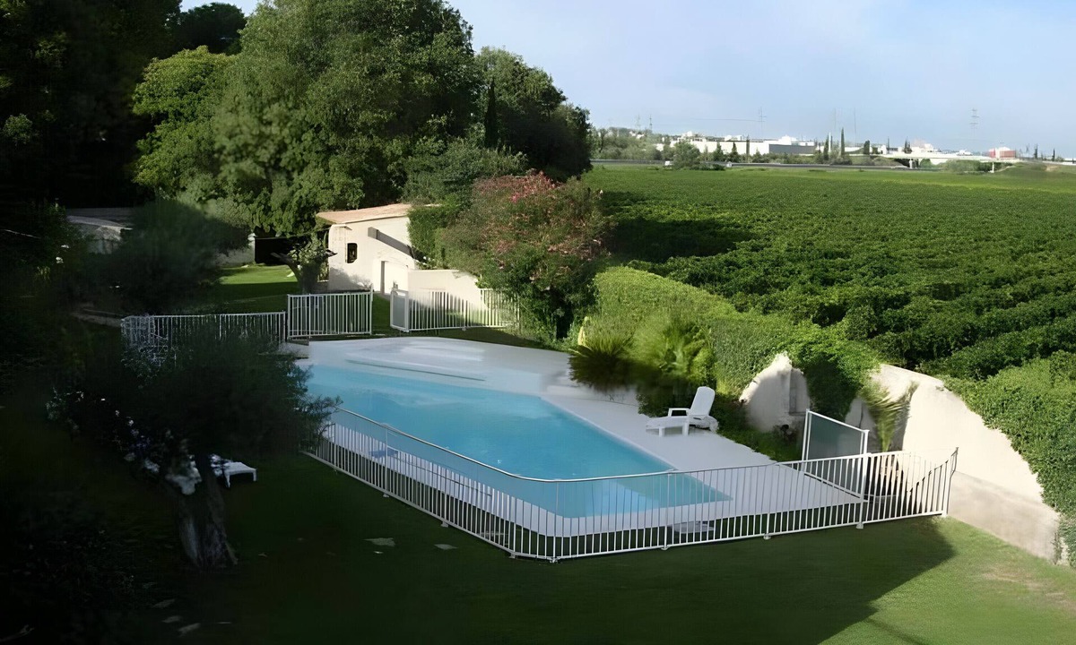 Costieres House | Gite du Mas Affortit in Nîmes