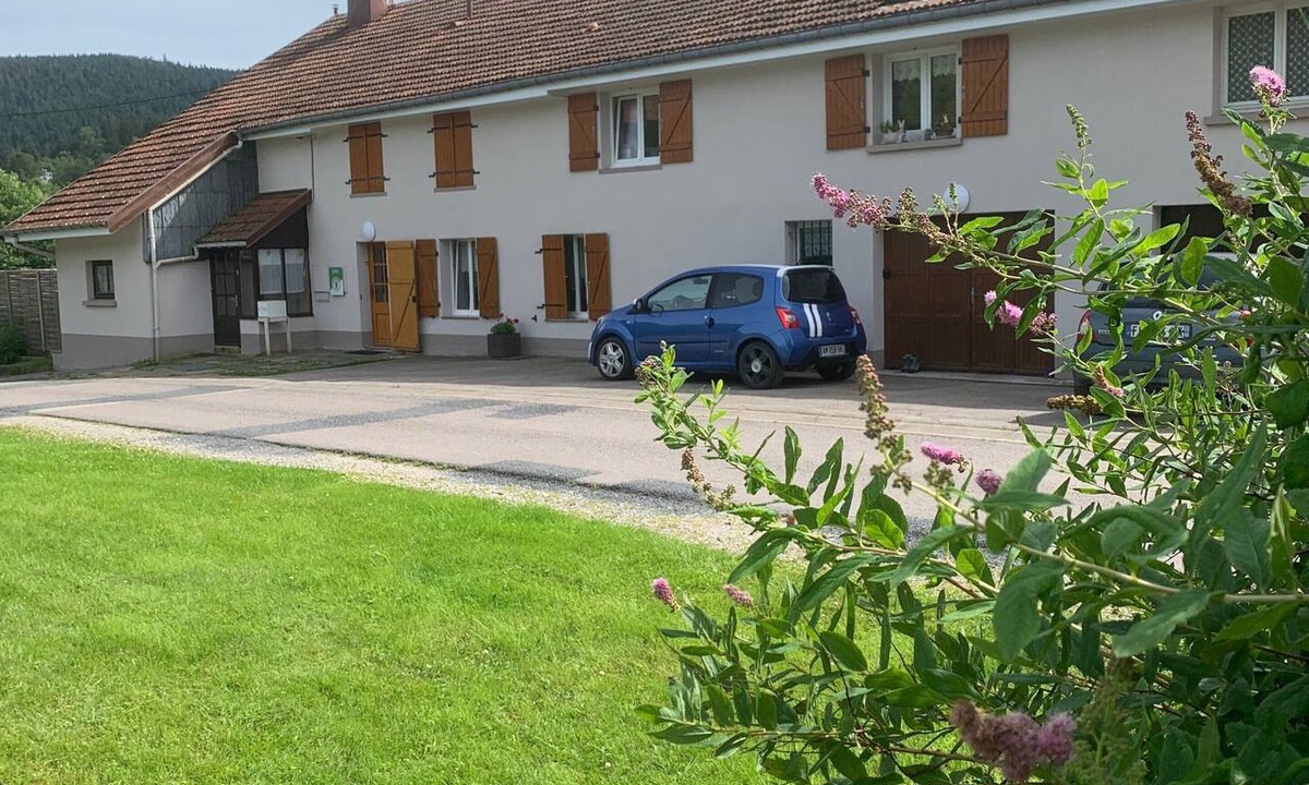Liezey Cottage | Gîte du Petrou with Mountain View, Private Garden, and Wi-Fi