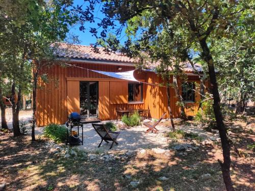 Labastide-de-Virac Ski Chalet | Gite et cabane écologiques 1000 Pailles