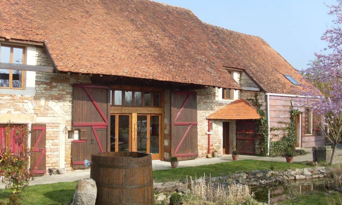 Messey-sur-Grosne Other | Gite for 15 people