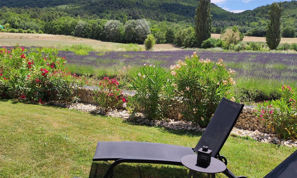 Portes-en-Valdaine Cottage | Gite for 2 people in Drome Provencale