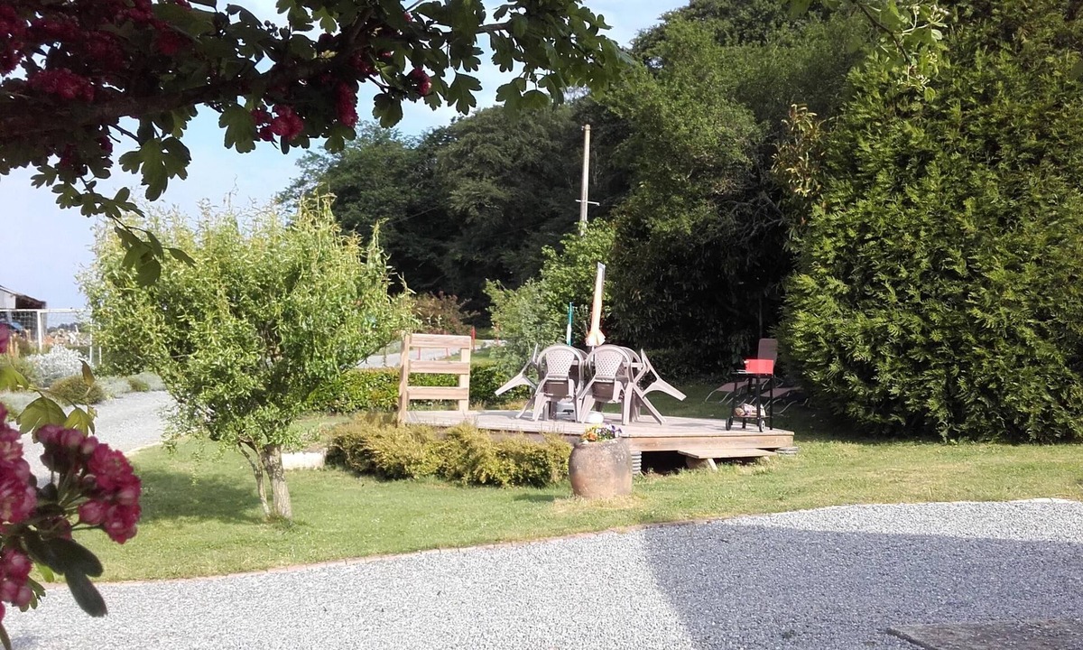 Saint-Dolay Cottage | Gite in "farm of the castle"