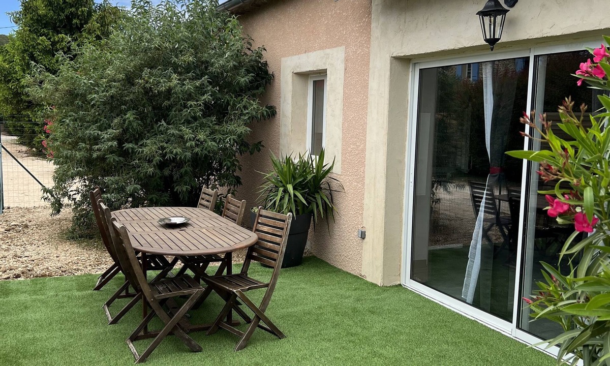 Cavillargues House | Gite in the countryside 15 minutes from uzès