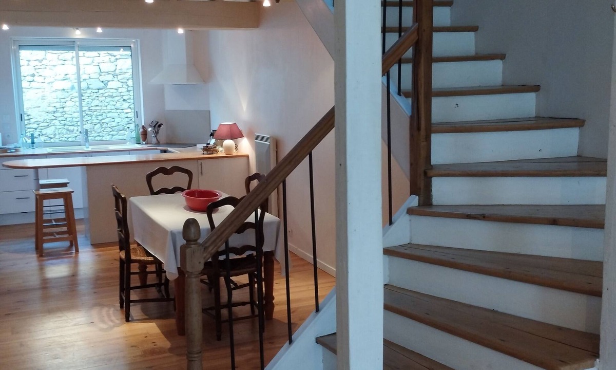 Mourvilles-Hautes House | Gite in the village