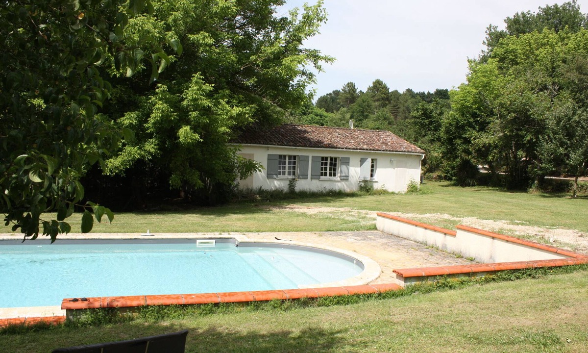 Reaup-Lisse House | Gite in the woods with shared heated pool