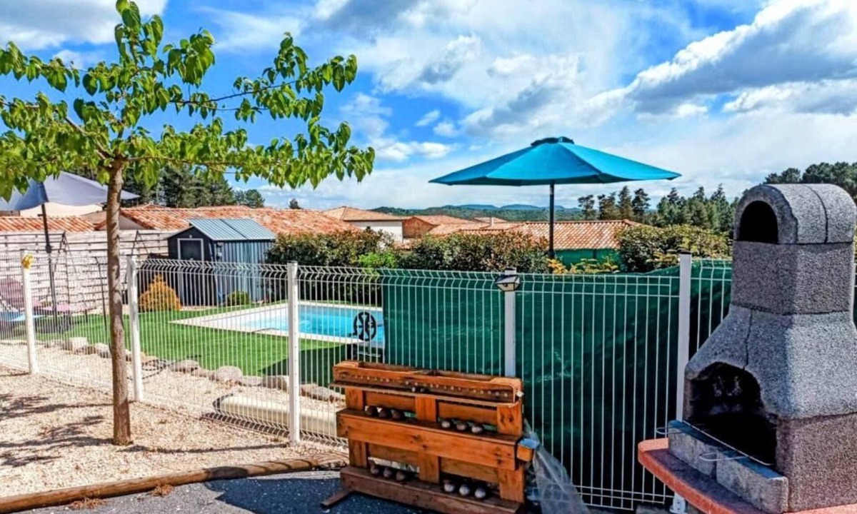 Joyeuse Villa | Gîte l'Odalys for 6 people with private heated swimming pool