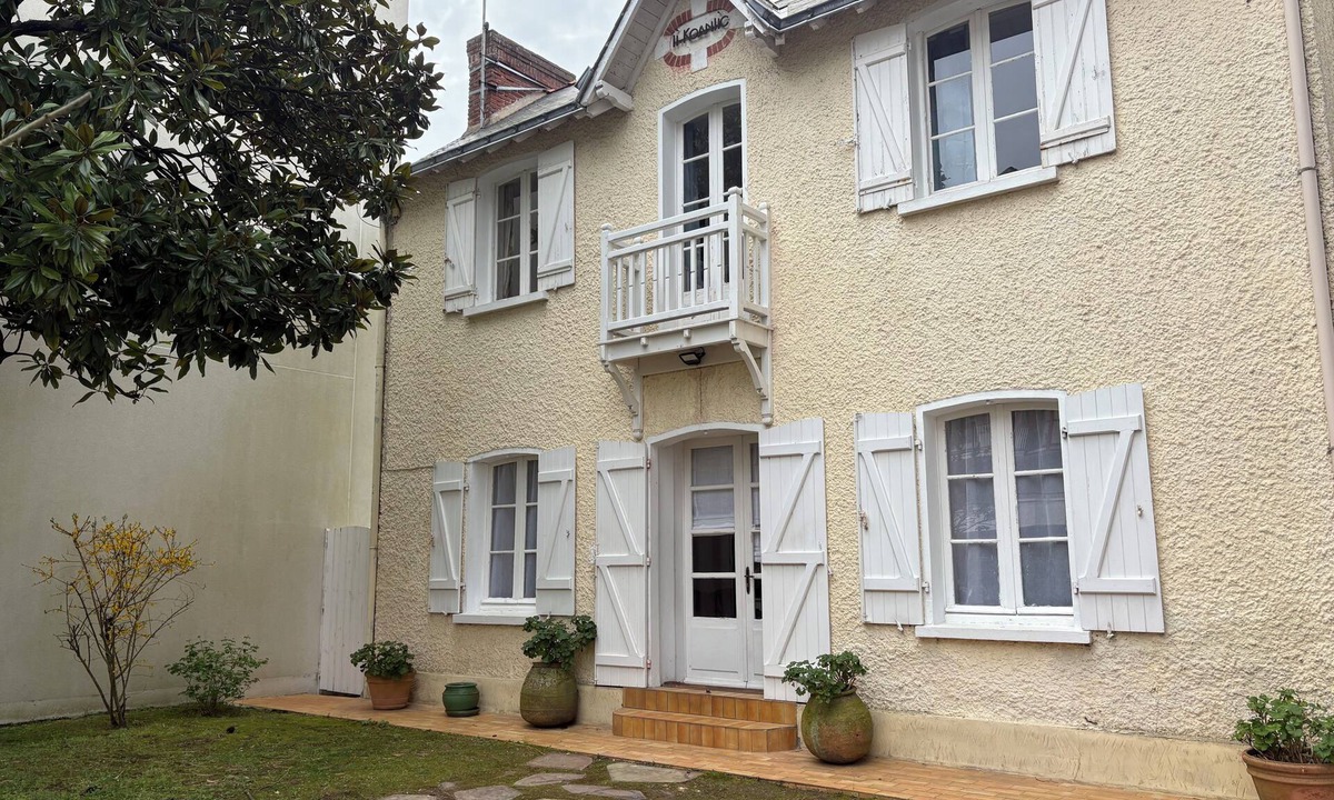 La Baule-Escoublac House | Gite La Bauloise - 15 pers - near beach - town center
