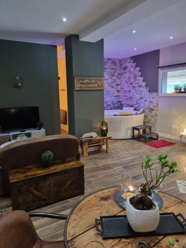 Rumilly House | Gite La Charme avec spa
