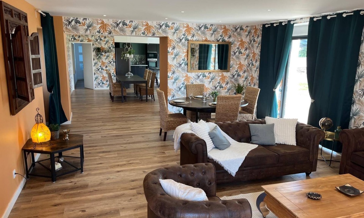Geveze House | GITE" LA CHEVRE" 5 rooms for 6 to 14 people.