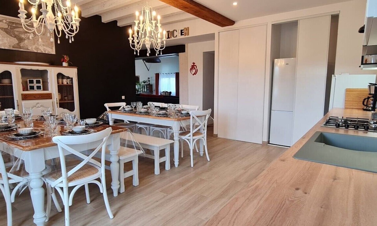 Sevremont House | Gîte La Ferme Du Mesnil with Private Terrace, Wi-Fi, and Air Conditioning