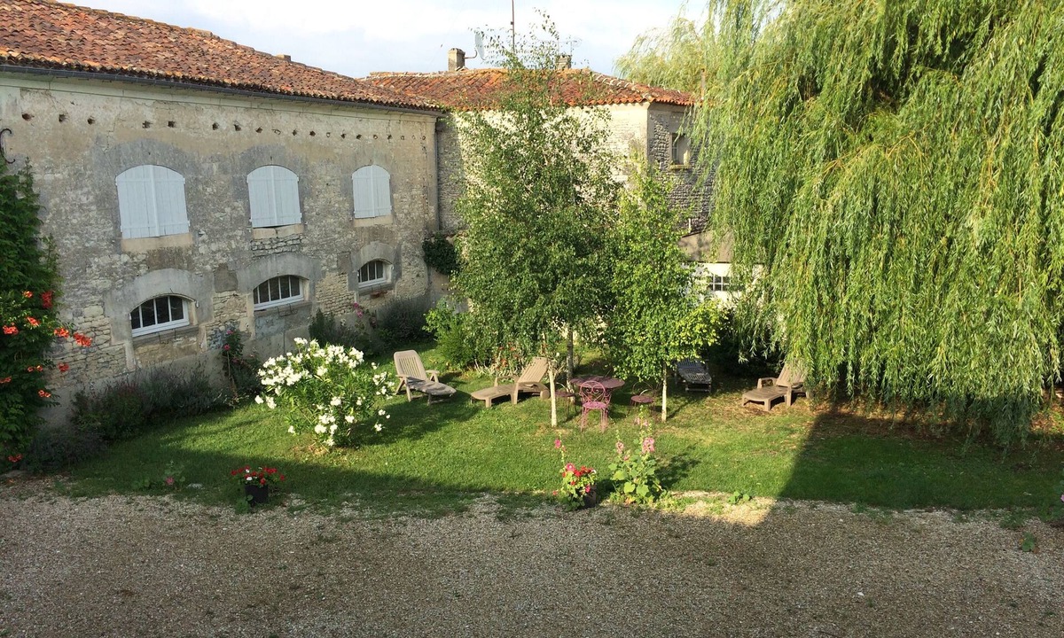 Gensac-la-Pallue House | GITE LA FERME FORTIN