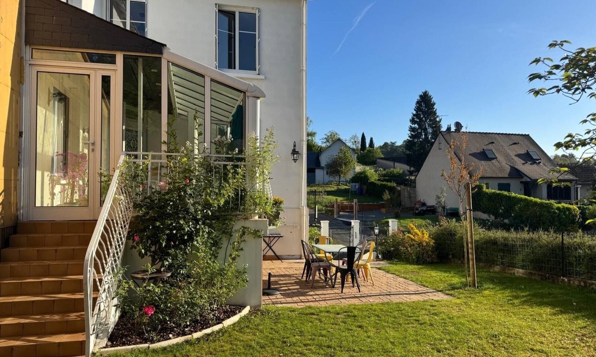 Rochecorbon House | Gîte la Forge center of Rochecorbon. Pets welcome!