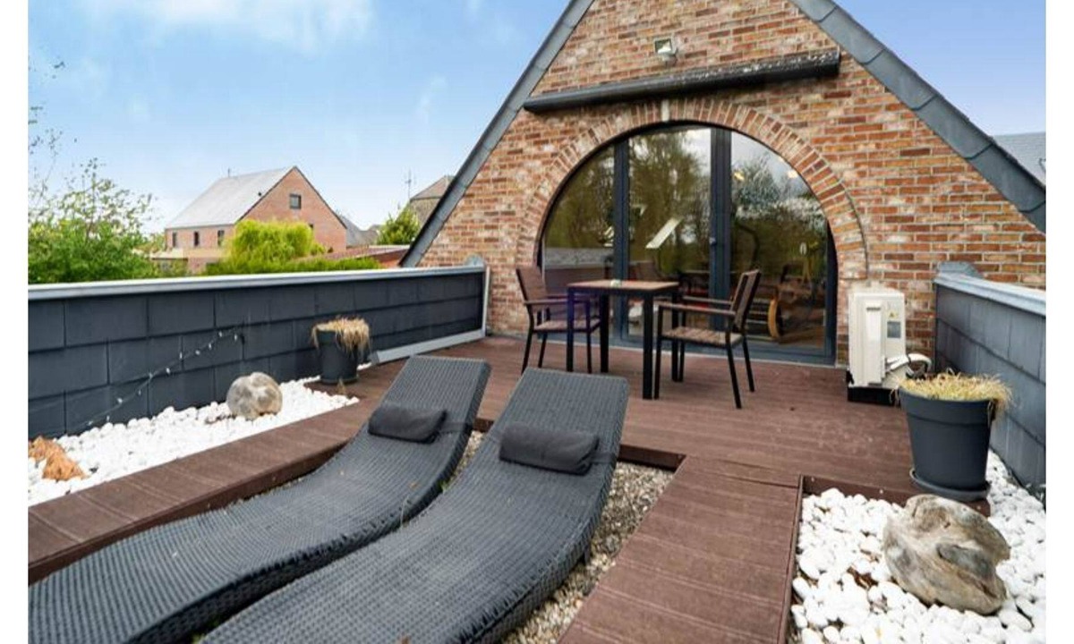 Gussignies House | Gite LA Grange AU Corps