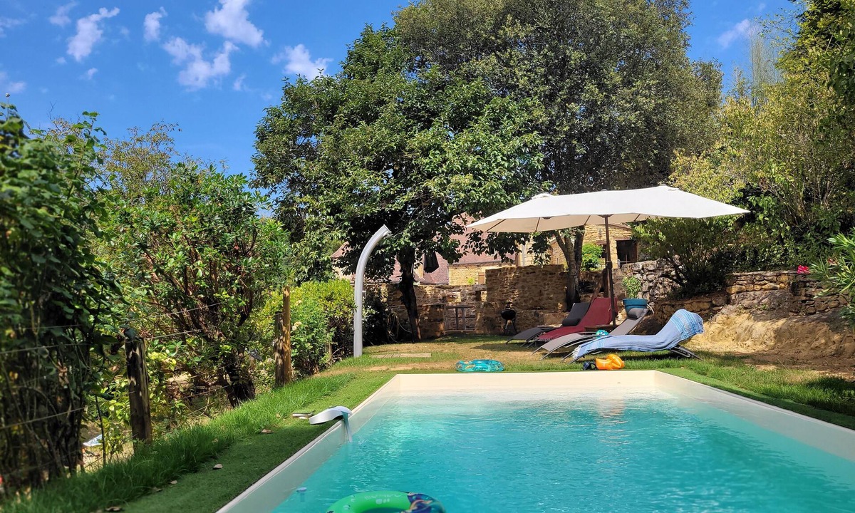 Vitrac House | Gite La Maison Bleue