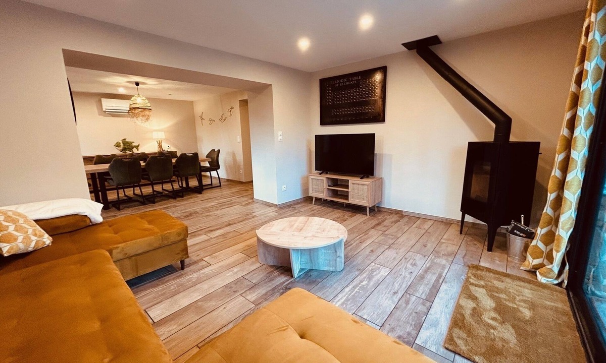 Montolieu House | Gite la Maison du Vigneron with 4 bedrooms