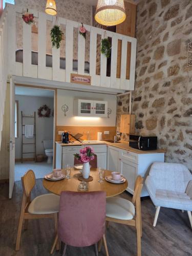 La Chapelle-Geneste House | Gite La Pivoine avec piscine