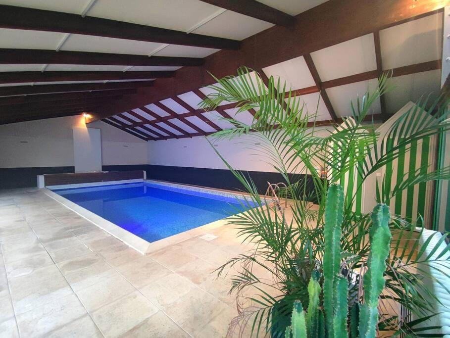 Nueil-les-Aubiers House | Gite LE 45 TOURS