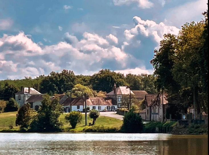 Mailhac-sur-Benaize House | Gite Le Carrosse