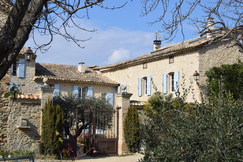 Valensole House | gite le figuier-La Roseraie du Val'ensoleillé
