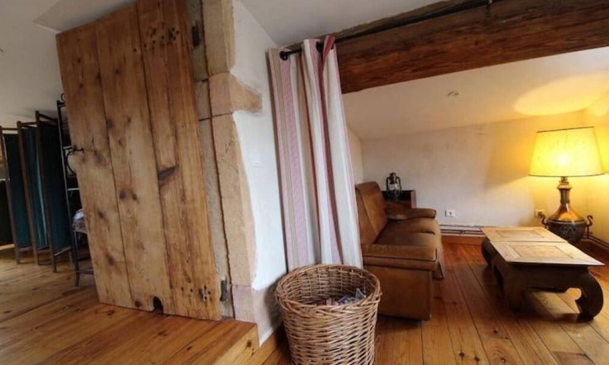 Albigny-sur-Saone Apartment | Gite le grenier des maraîchers