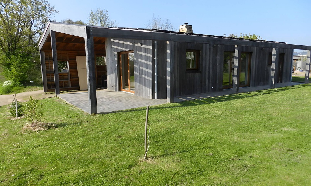 Thorigny House | Gite le Koto – 10 Minutes from the Lake