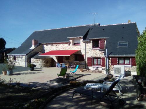 Saint-Aubin-des-Chateaux House | gite "le saint Joseph"
