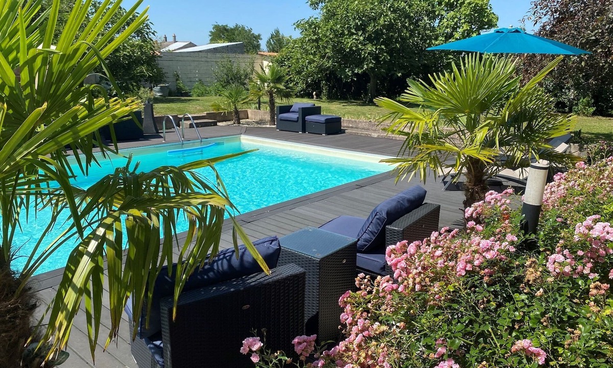 Courcoue House | Gite Le Travezay avec piscine, sauna et Jacuzzi