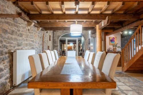 Prenovel House | Gite les fans