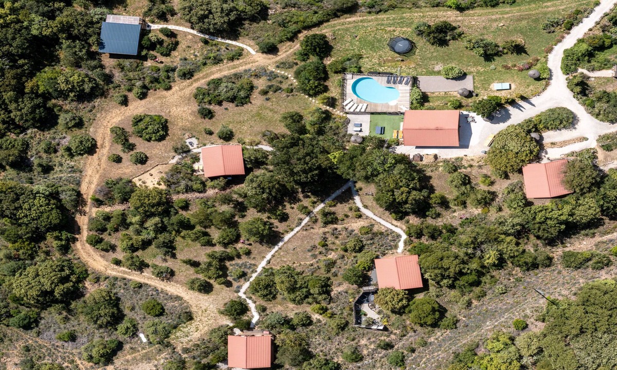 Rouffiac-des-Corbieres Ski Chalet | Gite Les Casots with Shared Pool, Private Terrace and Air Conditioning